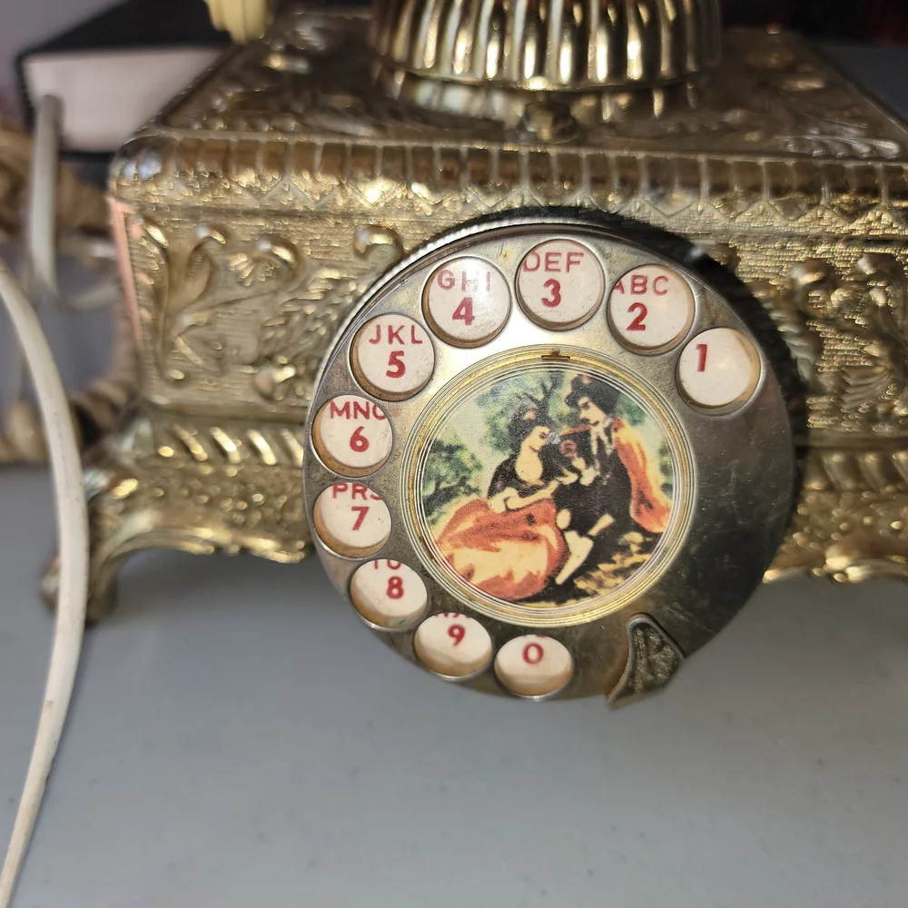 Vintage Style Gold and Cream Rotary Phone - Picture 2 of 5